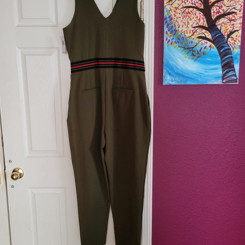 Jumpsuit - Picture 2 of 3